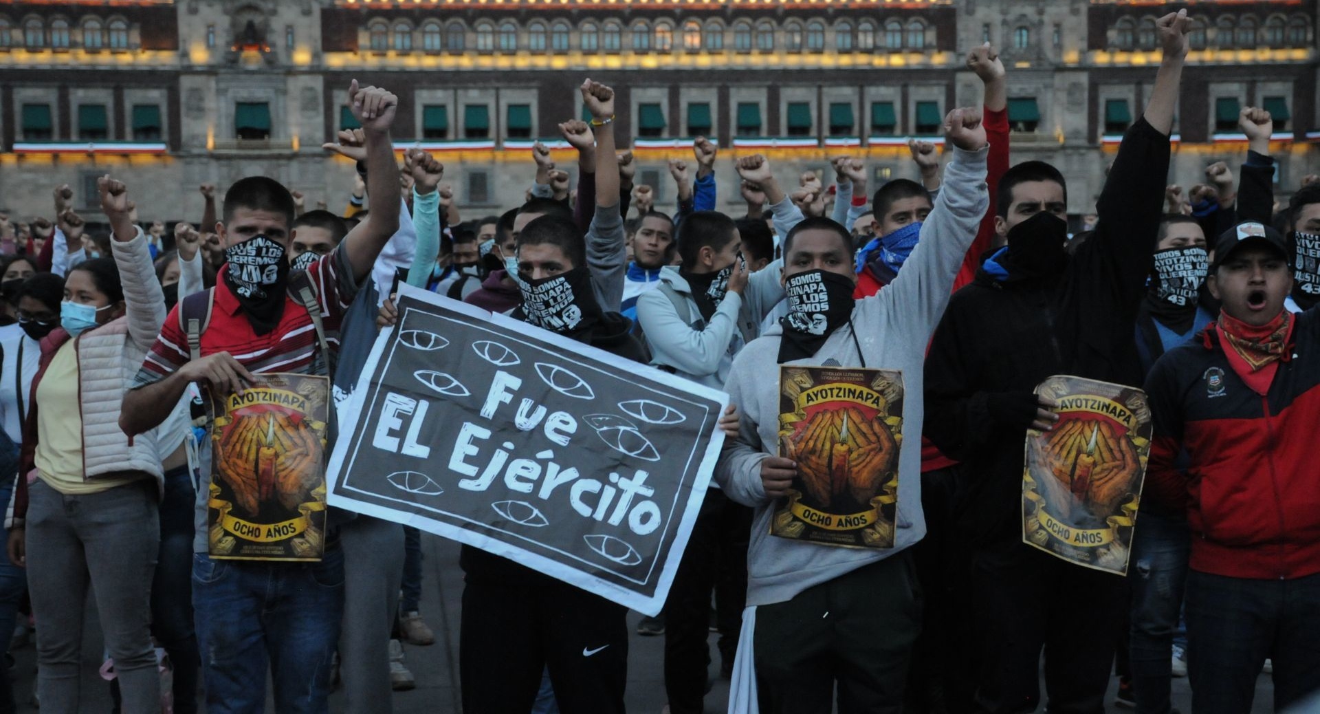 Sedena contribuye al derrumbe del caso Ayotzinapa; “litiga en contra del gobierno”