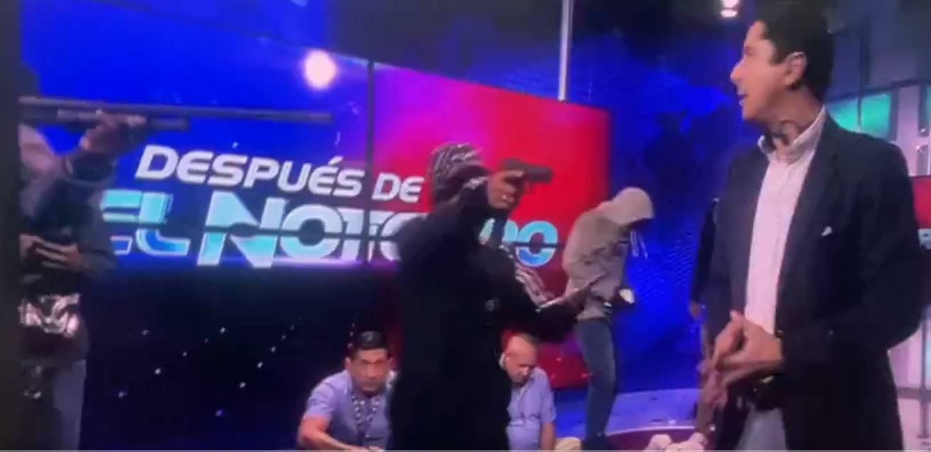 Levantamiento del crimen organizado en Ecuador; toma estación de tv y cárceles