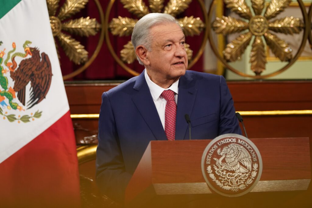 Paquete de reformas constitucionales:  AMLO presenta 20 iniciativas al Congreso