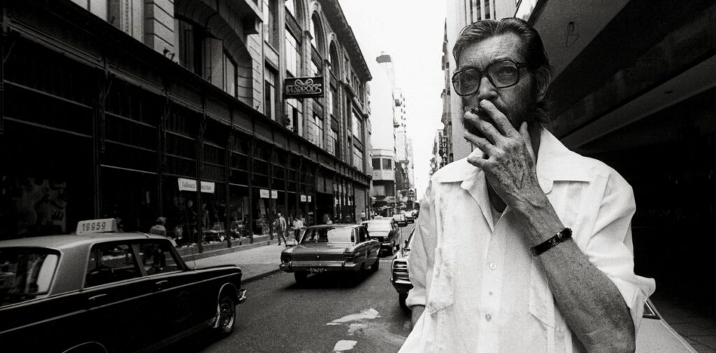 El largo adiós de Cortázar