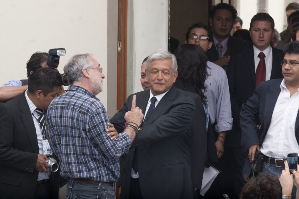 “Preferiste la traición y la complicidad con la muerte”: Sicilia a AMLO