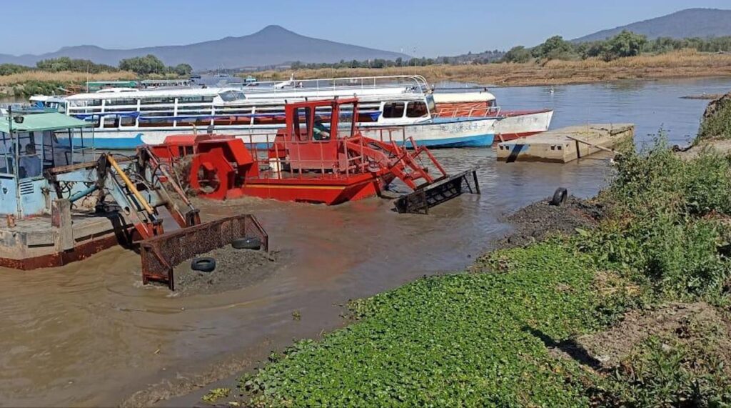 El Lago de Pátzcuaro, en crisis por la sequía y el robo de agua