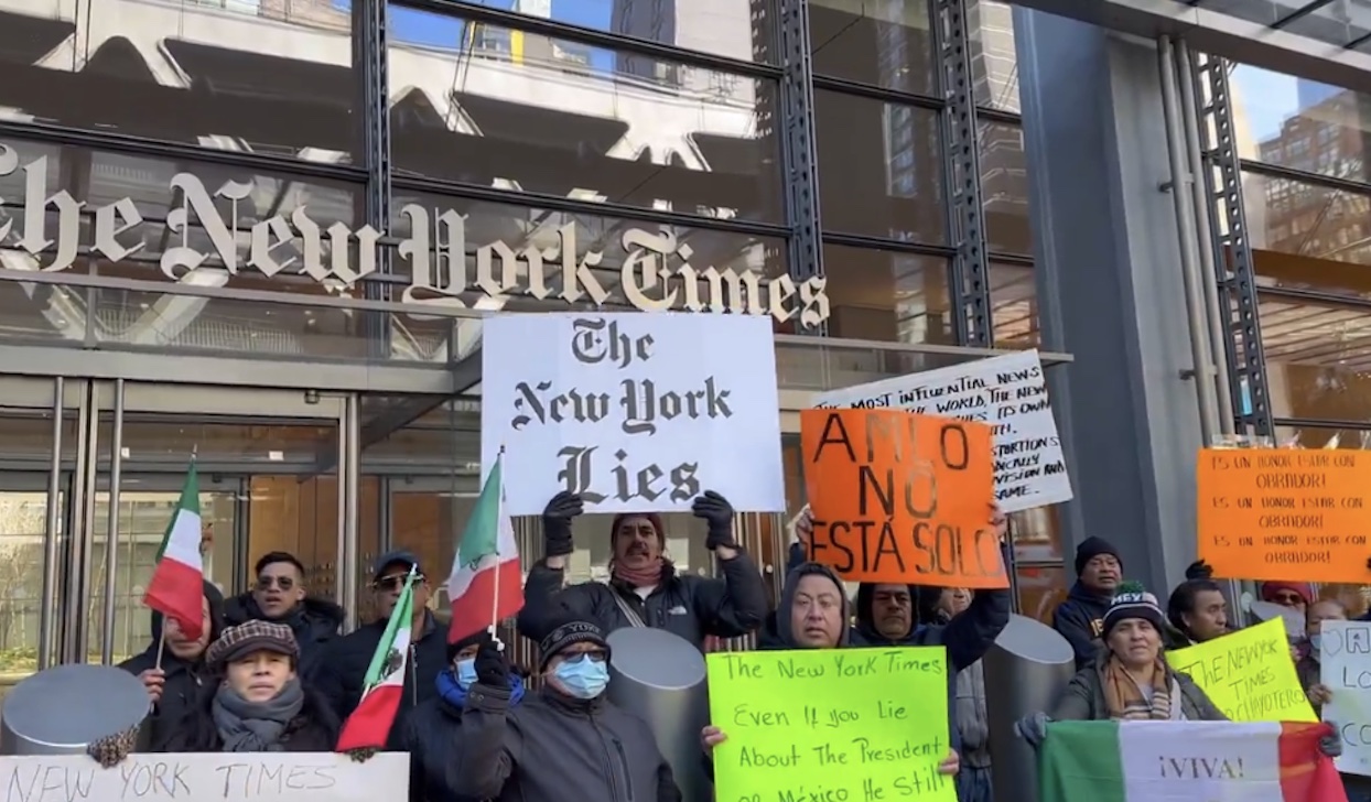 Morenistas que promovieron protesta contra NYT también apoyaron a Donald Trump