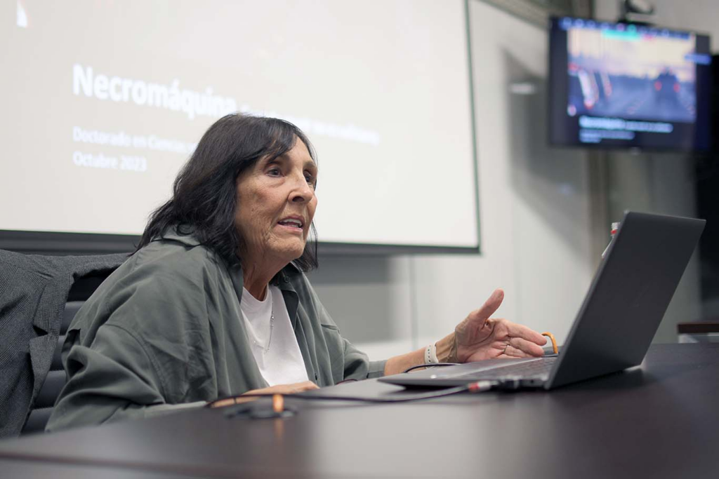 Tras críticas de Morena, Rossana Reguillo se aleja del debate entre aspirantes a la presidencia