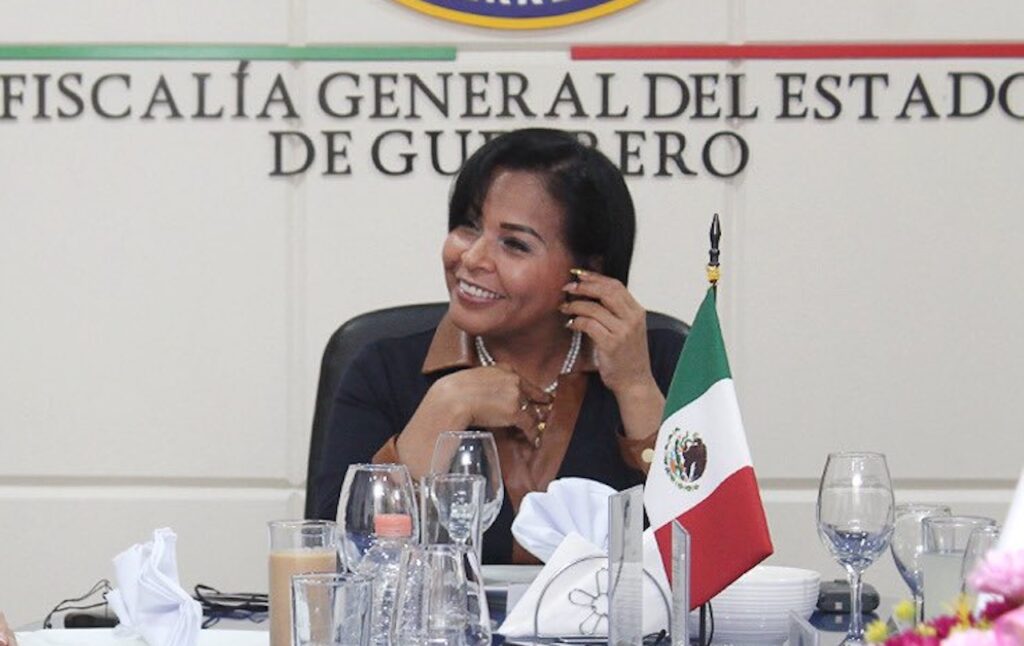 La fiscal de Guerrero cae por el asesinato del normalista Yanqui Kothan