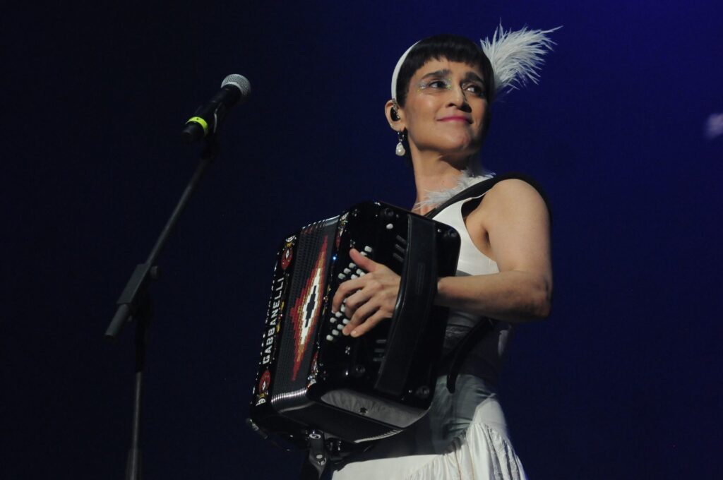 Julieta Venegas en el Zócalo de la CDMX: fecha, hora y detalles importantes de su concierto