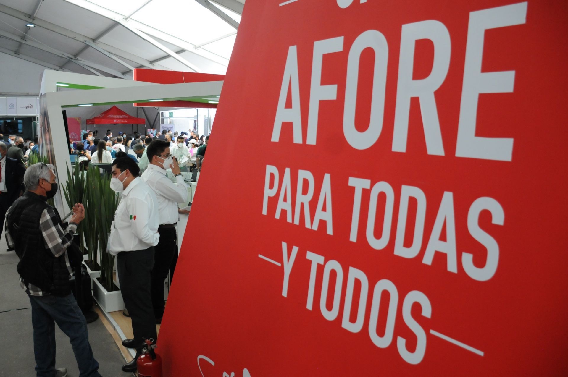 El Fondo de Pensiones para el Bienestar avanza; la oposición advierte que impugnará