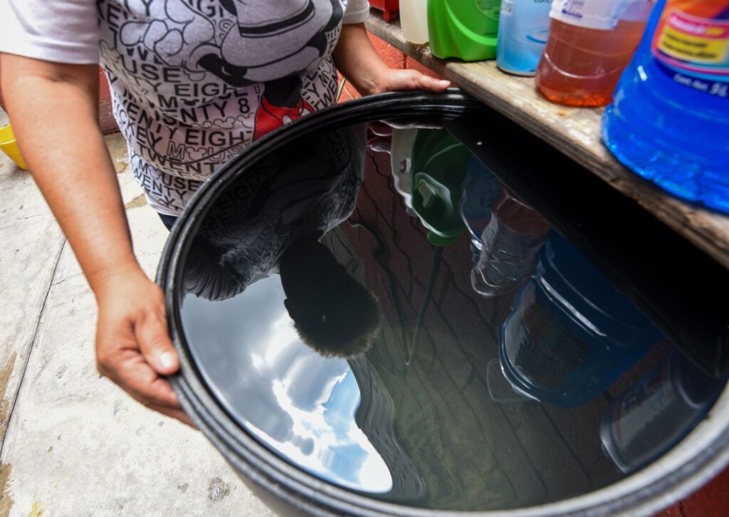 El agua en colonias de Benito Juárez tiene aceites o lubricantes, admite Gobierno de CDMX
