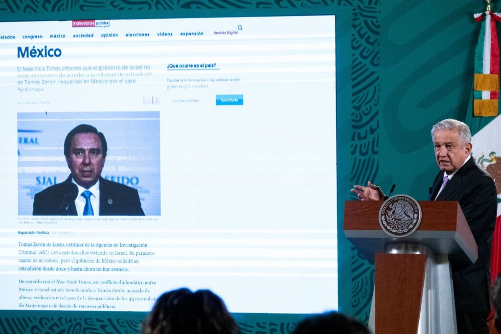 AMLO le reclama a Israel: “¿cómo es posible que proteja a Tomás Zerón, a un torturador”