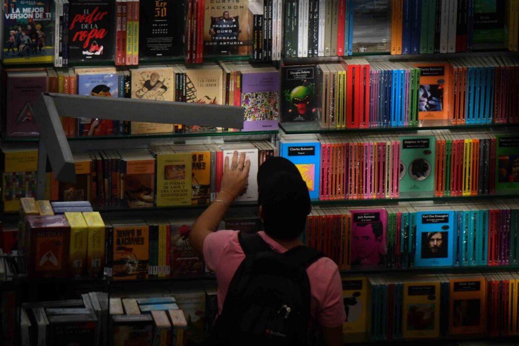 Día Internacional del Libro: México pierde 14.6% de lectores en una década