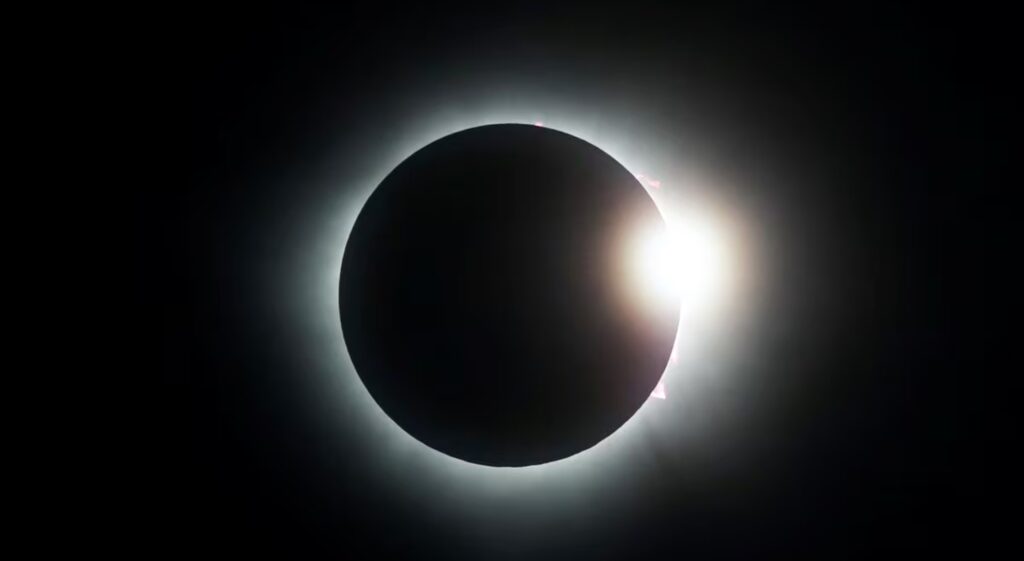 Seis instantáneas del Eclipse, el fenómeno que marcó la fundación y caída de Tenochtitlán