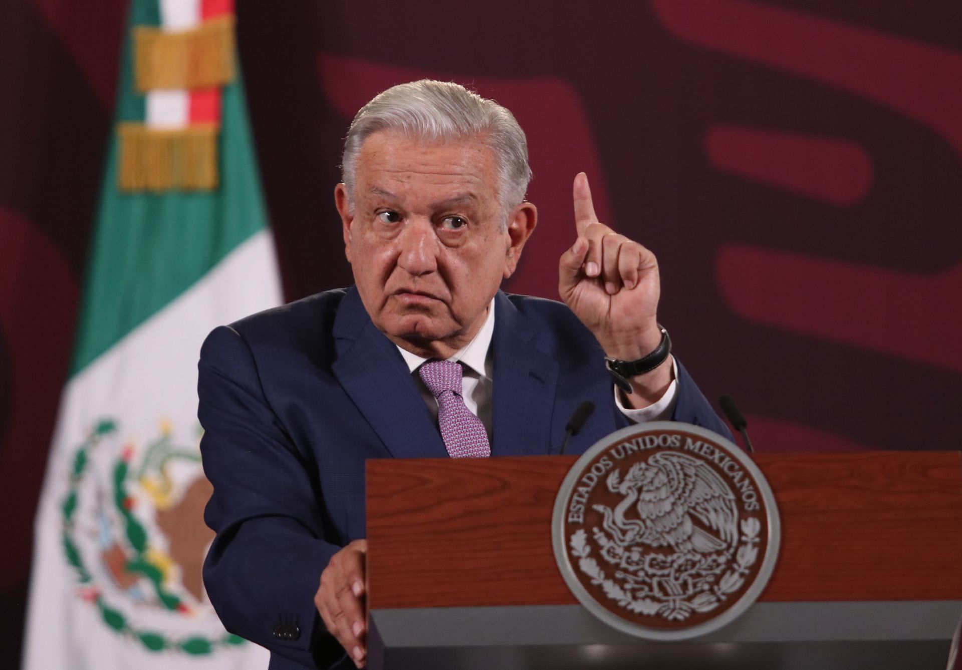 “Yo tengo otros datos”:  AMLO a periodista de Telemundo  por cuestionamiento sobre el agua