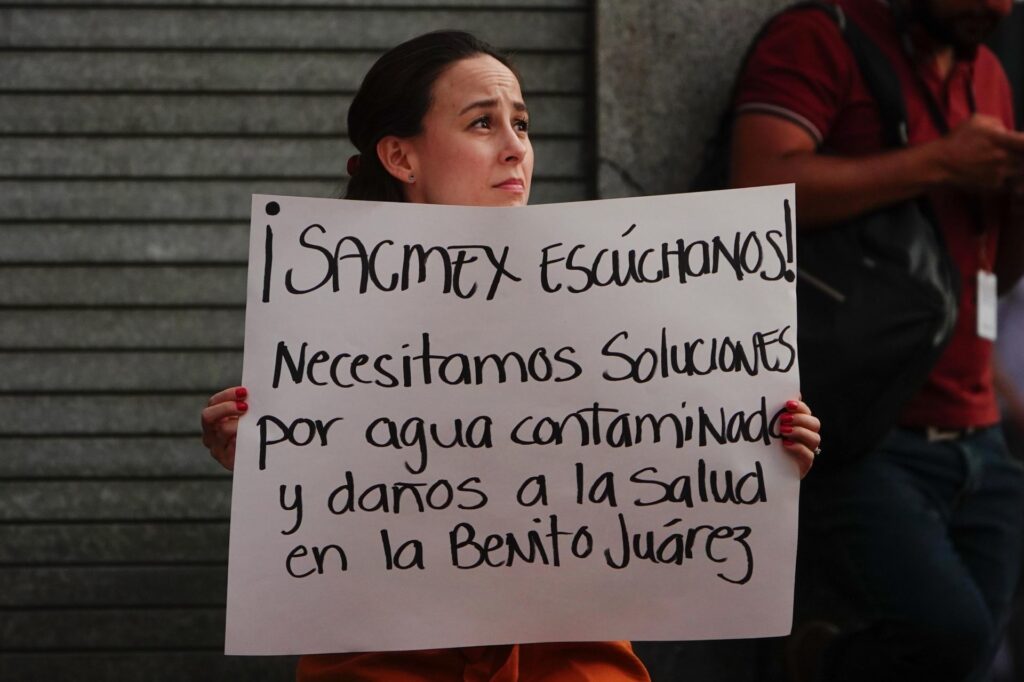 Gobierno de CDMX reserva resultados de análisis de agua contaminada en la Benito Juárez