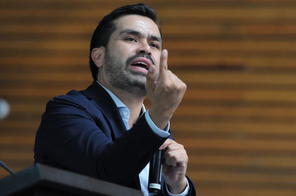 ‘Alito’ pide declinar a Álvarez Máynez en favor de Xóchitl; ‘¿Y su nieve?’, le responde