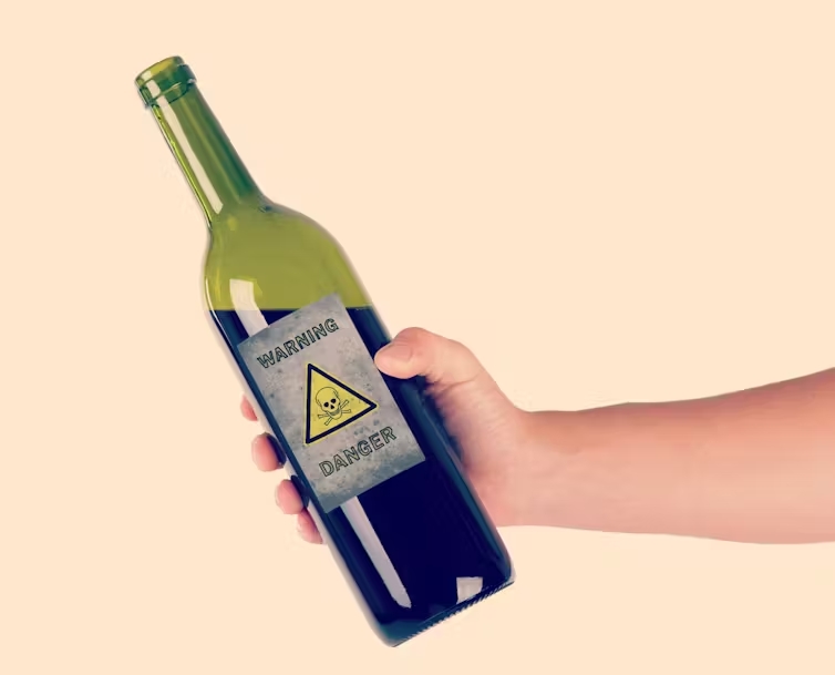 Lucha contra el cáncer: ¿deberían incluir las bebidas alcohólicas advertencias similares a las del tabaco?