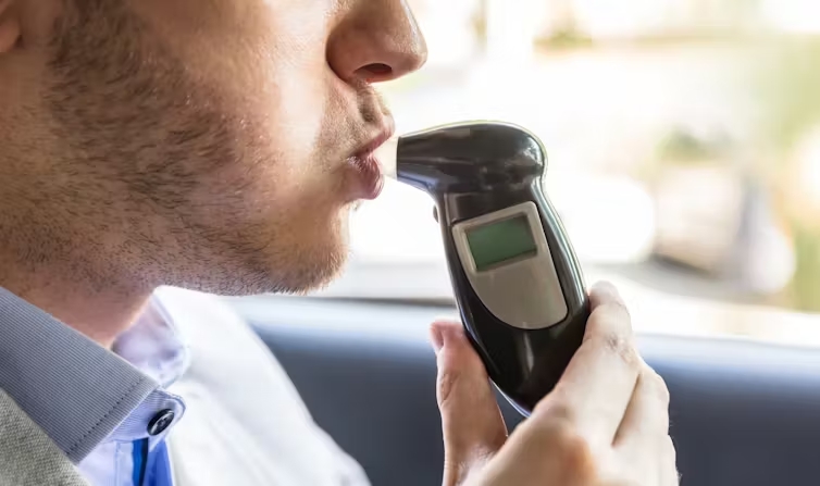 Por qué podemos dar positivo en la prueba de alcoholemia sin haber bebido alcohol