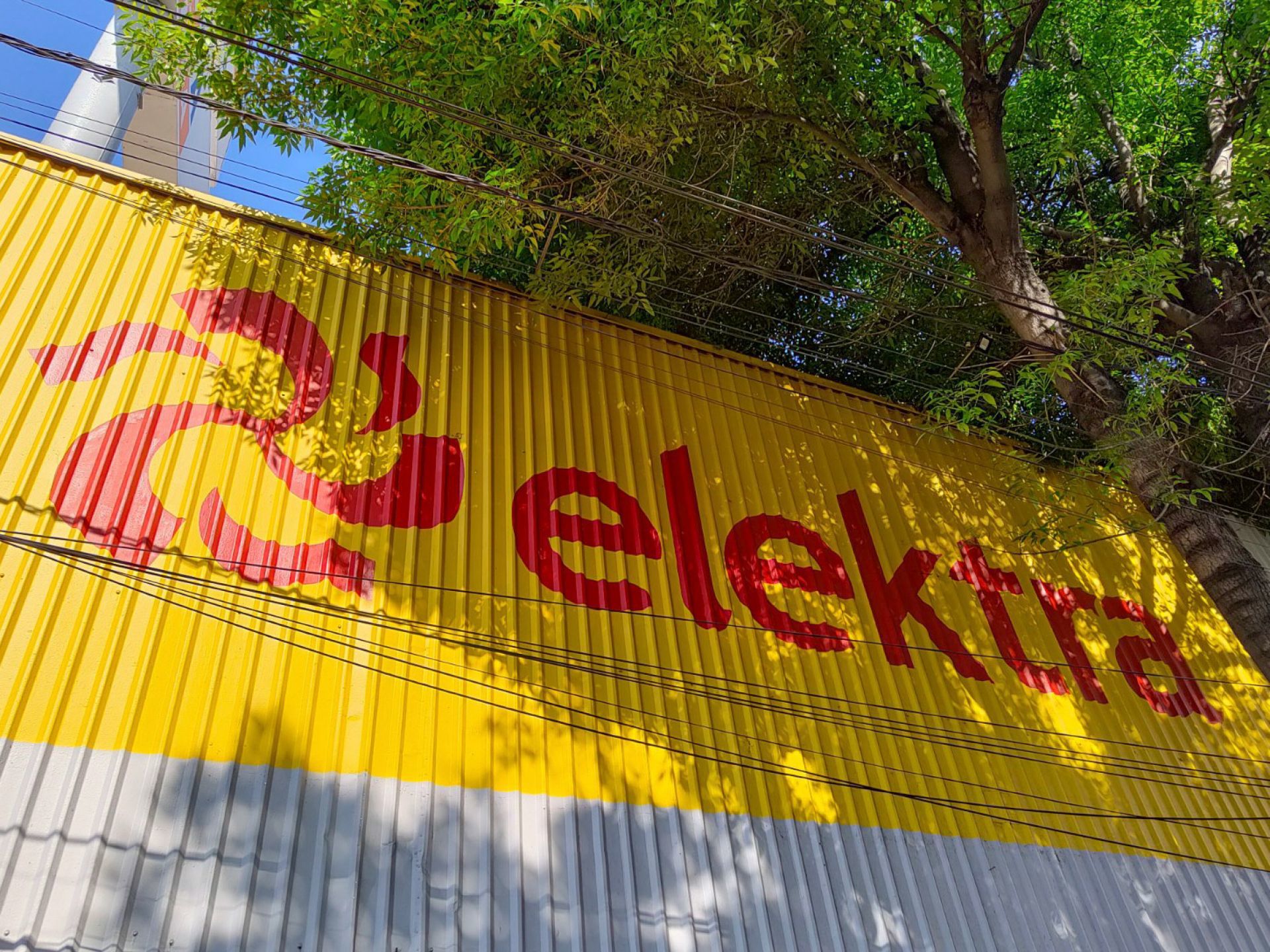 Nuevo revés para Elektra, pierde otro juicio por 2 mil mdp en adeudo de impuestos