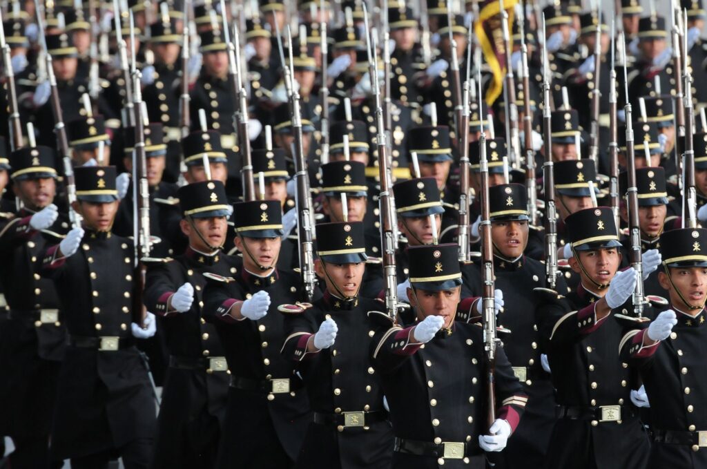 Un decreto presidencial de AMLO limita las novatadas en el Ejército