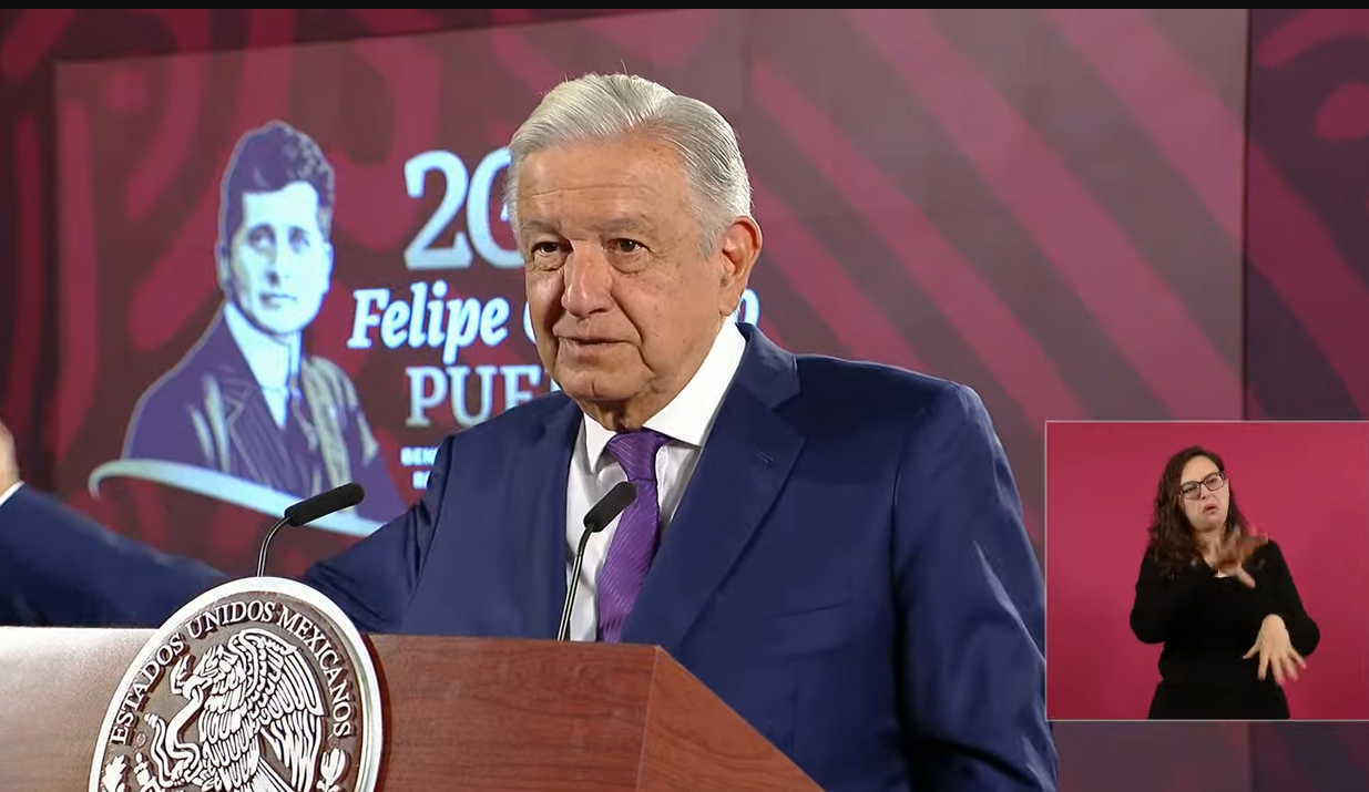 López Obrador niega que proteja a Peña Nieto; es “truculento” que Zerón le eche la culpa por “verdad histórica” López Obrador niega que proteja a Peña Nieto; es “truculento” que Zerón le eche la culpa por “verdad histórica”