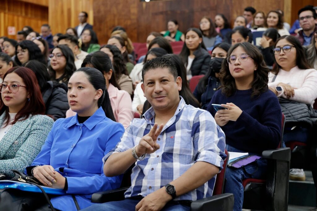 ¿Cuándo regresan los maestros a clases 2024?