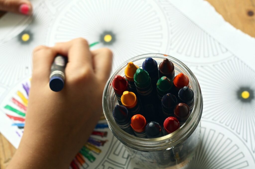 Lista de útiles escolares ciclo 2024-2025 para preescolar, primaria y secundaria