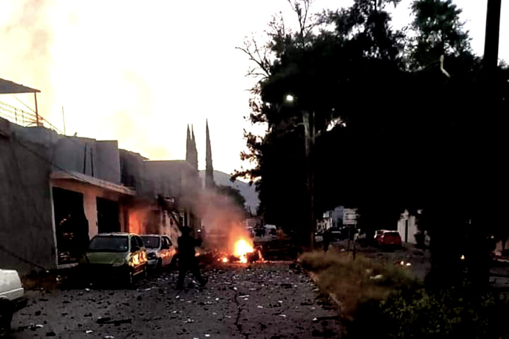 Estallan dos coches bomba en Jerécuaro y Acámbaro, Guanajuato