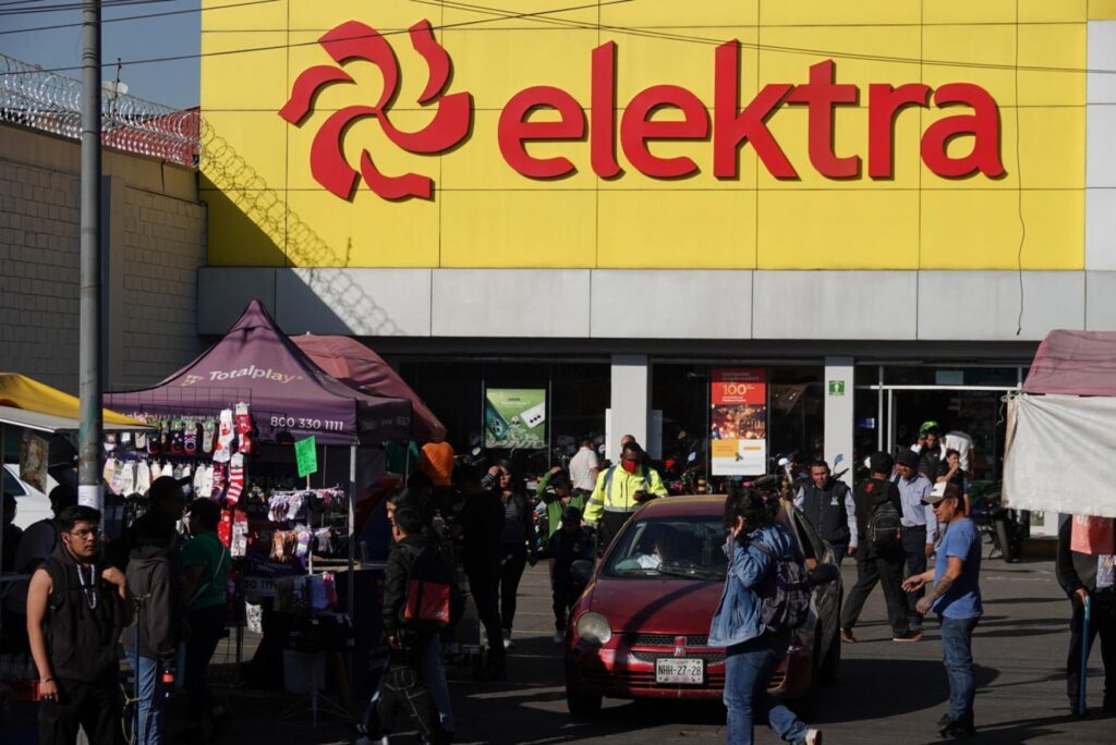 Elektra sale de la Bolsa Mexicana de Valores