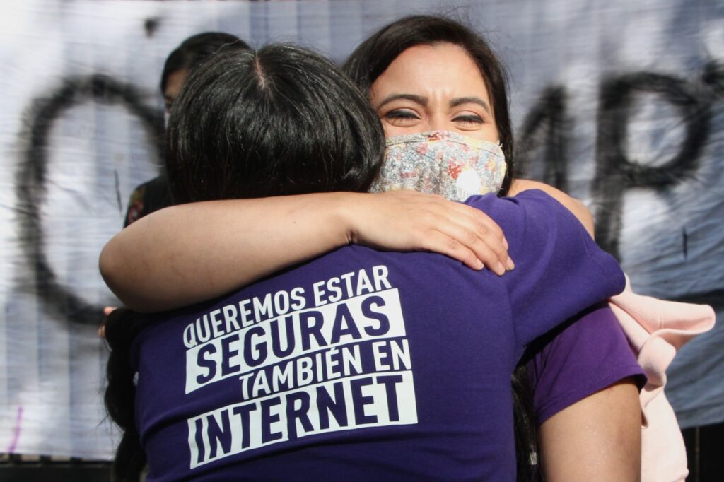 Un menor editó una foto de su compañera, ya está vinculado a proceso por violencia digital