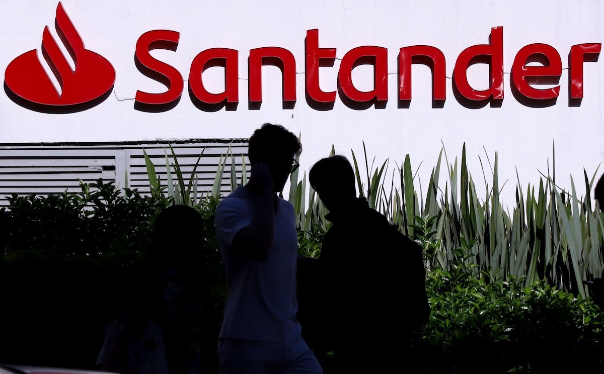 ¿Los bancos abren el 12 de diciembre de 2024?