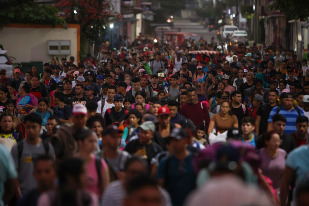 280 mil migrantes varados en México tras cancelación de CBP One