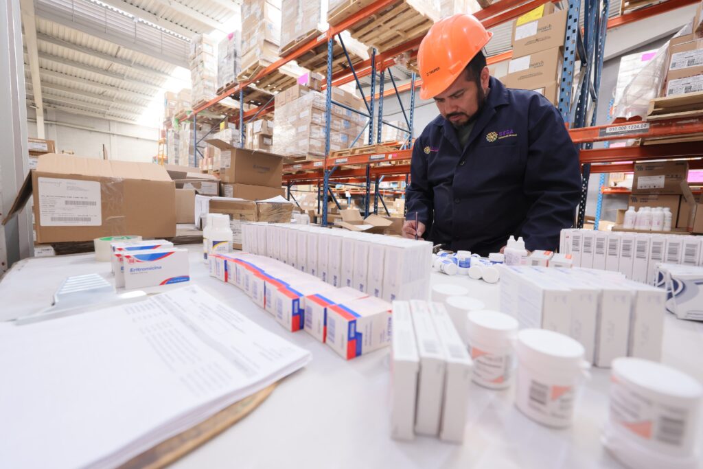 Secretaría de Anticorrupción va tras 59 empresas por irregularidades en compra de medicamentos
