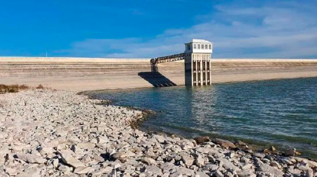 Tras amagos de Trump, alertan por extracciones de agua en la presa La Amistad, en Coahuila