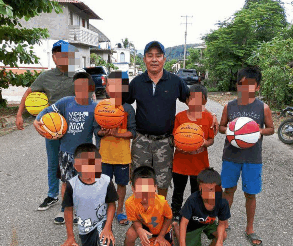Asesinaron a Cutberto Hernández, entrenador de niños triquis basquetbolistas en Oaxaca