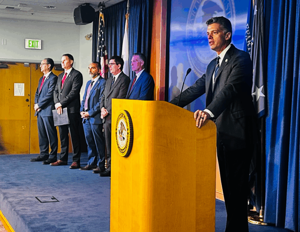 EE.UU acusa por primera vez a mexicanos de narcoterrorismo