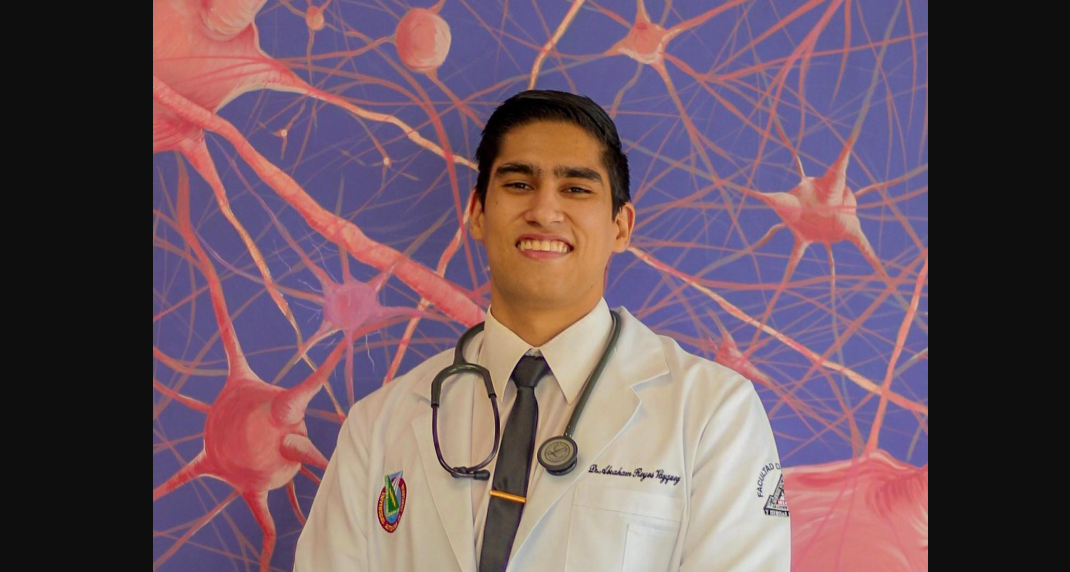 Investigan el suicidio de Abraham Reyes, médico residente que sufría acoso laboral