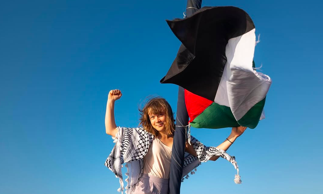 Israel hostiga el velero con el que Greta Thunberg intenta llevar ayuda a Gaza