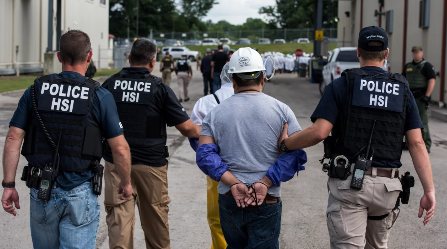 La muerte de un mexicano bajo custodia del ICE se agrega a las tensiones México-EU