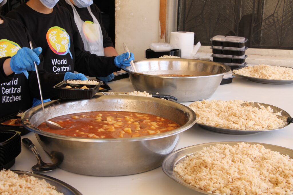Anuncia World Central Kitchen su llegada a México por el huracán Erick