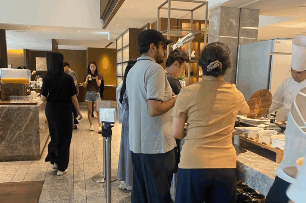 “El poder se ejerce con humildad”, insiste Sheinbaum  tras viajes de morenistas 