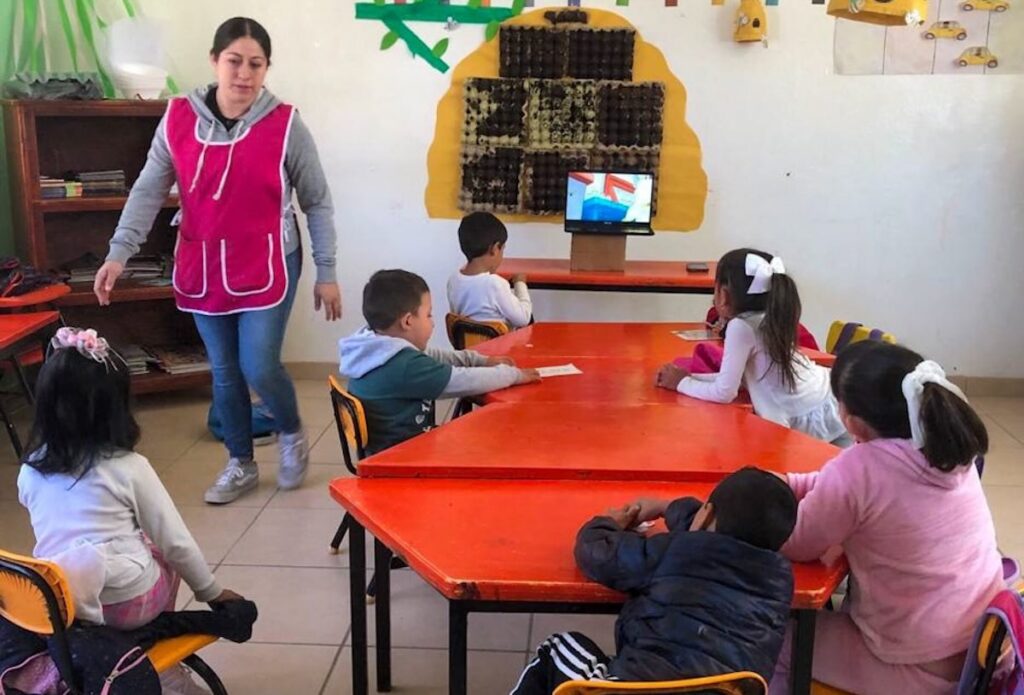 Convocatoria UPES Conafe 2025 Licenciatura en Educación Primaria: registro y documentos