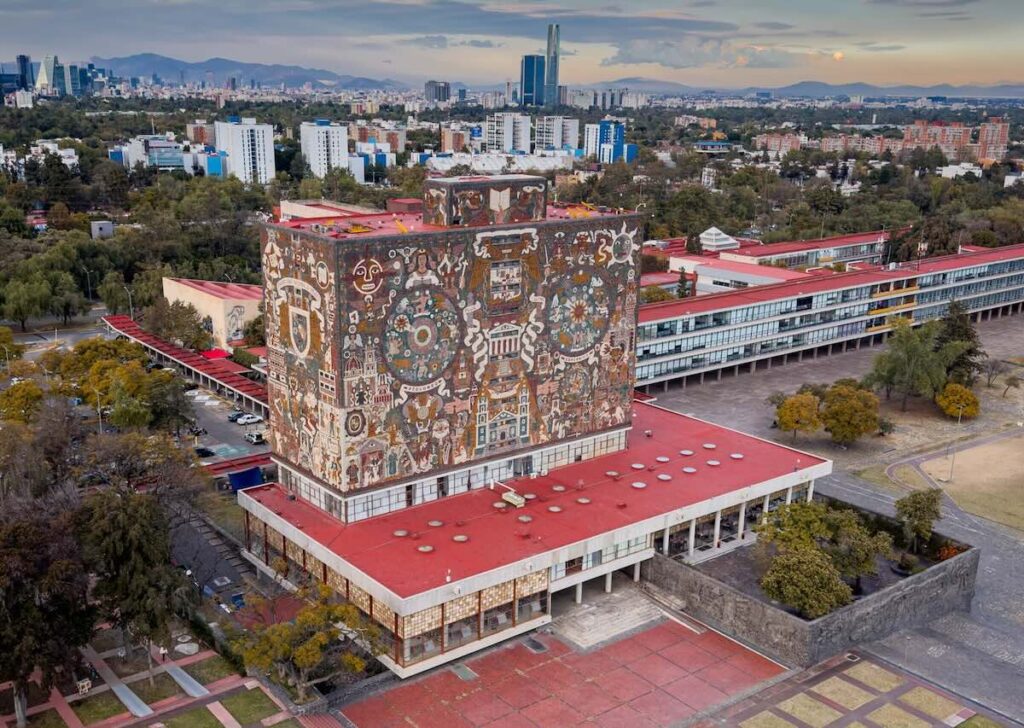 Más de 700 profesores de la UNAM llaman al diálogo y a dejar de estigmatizar a estudiantes