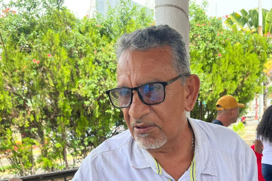 El activista Luis García Villagrán sale libre; la FGR apelará su liberación