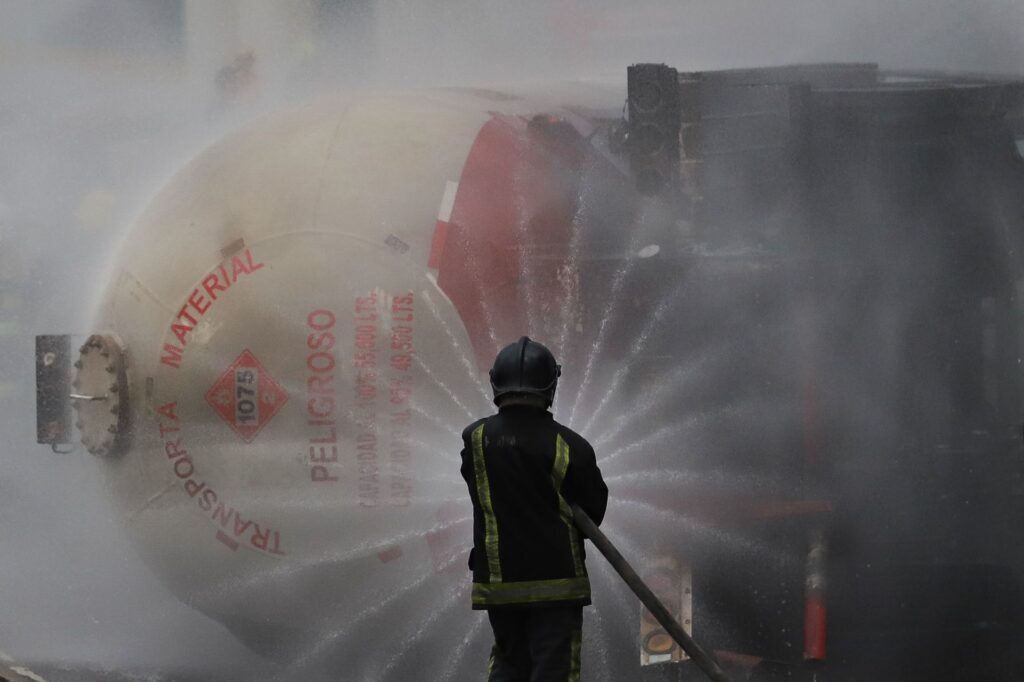 Explosión de pipa en Iztapalapa: la nube de gas que dejó muerte y decenas de heridos en Santa Martha Acatitla