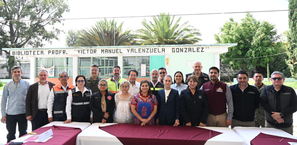 La gobernadora Delfina Gómez y la presidenta Sheinbaum supervisan apoyo a afectados por inundaciones en Neza