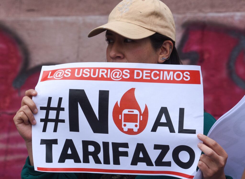 El colectivo “No al tarifazo” presenta un amparo contra el aumento al pasaje en Edomex El colectivo “No al tarifazo” presenta un amparo contra el aumento al pasaje en Edomex