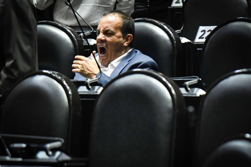Morena pide lista de asistencia tras escándalo de Cuauhtémoc Blanco jugando pádel