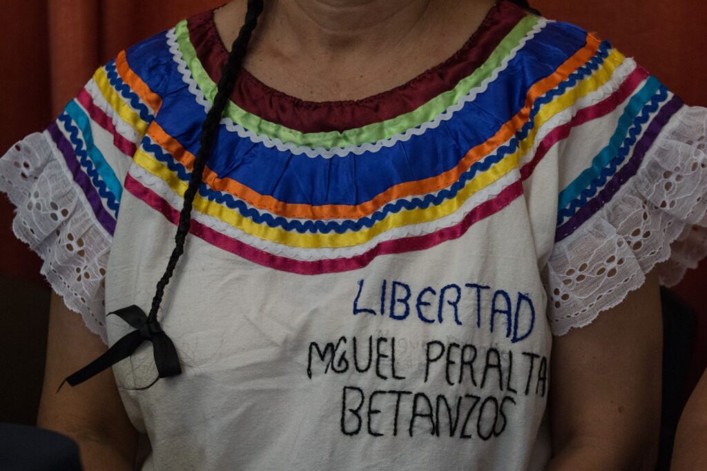 Eloxochitlán exige libertad absoluta para Miguel ÁNgel Peralta