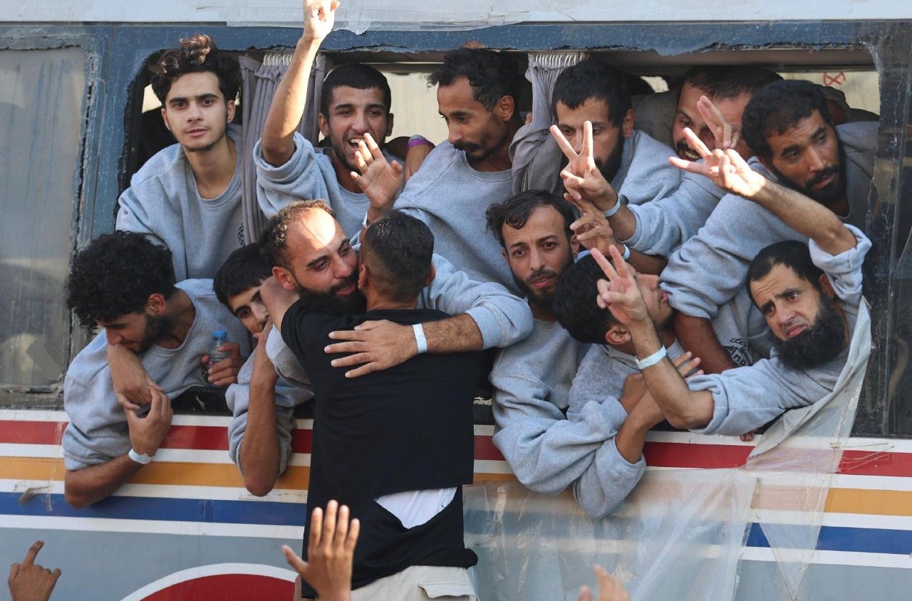 Se completa intercambio de rehenes entre Israel y Hamás