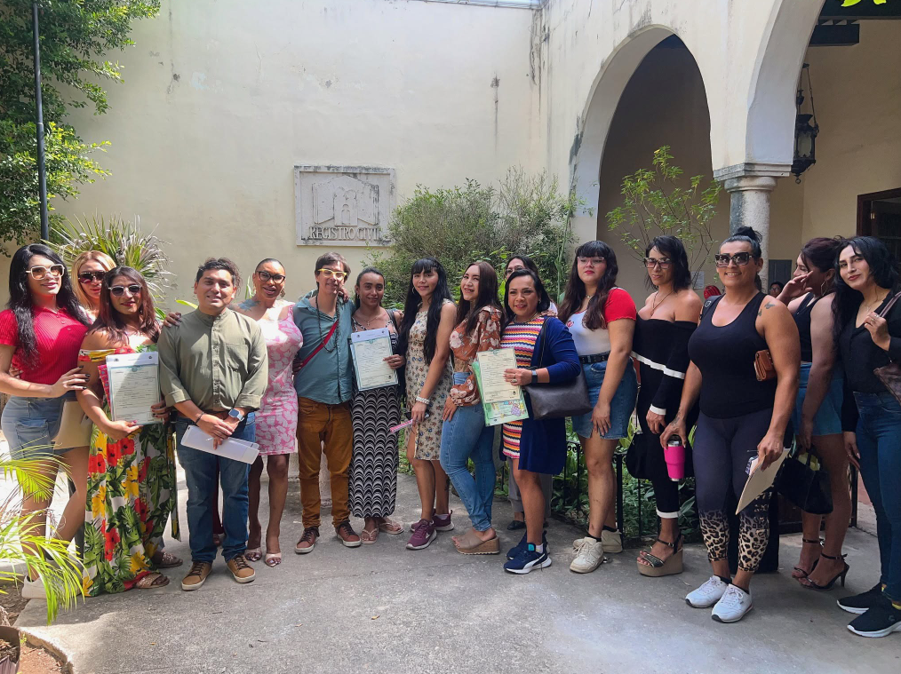 Cinco mujeres trans modifican su acta de nacimiento en Yucatán Cinco mujeres trans modifican su acta de nacimiento en Yucatán