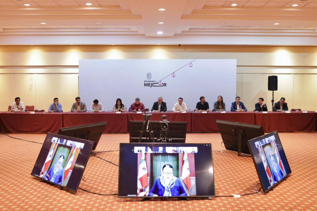 Foto para la nota de las reuniones del Plan de Paz para Michoacán 